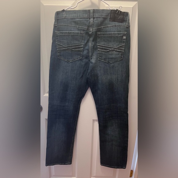 Men’s Rock & Republic Straight Leg Blue Jeans with 11” rise  Sz- 32 X 34 - Picture 3 of 9